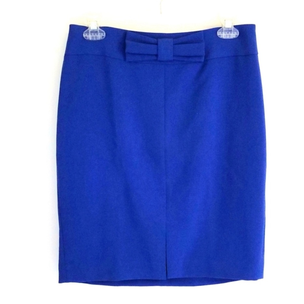 Banana Republic pencil skirt (bow detail)
